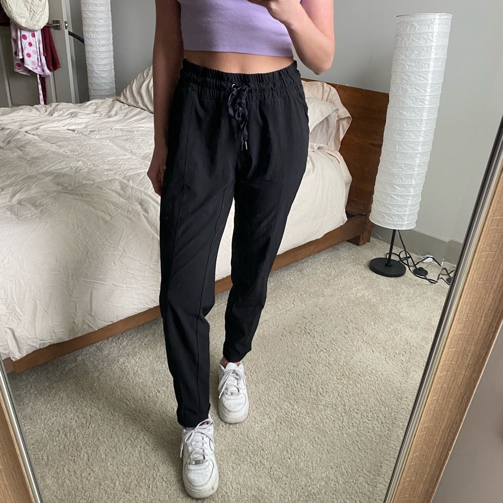 BLACK ATHLETIC PANTS